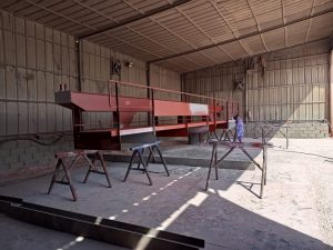 OverHead Crane Girder With Platform For Kuwait Client Sandblasting Painting