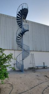 Spiral Staircase Platform For Logistics Company Sandblasting Painting